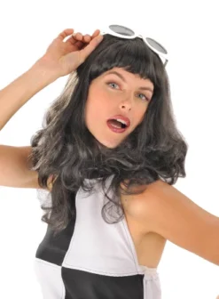 Perruque Sylvie Courte Frange Femme - Viva La Fiesta -Déguisement boutique 5821 Perruque Sylvie courte frange femme